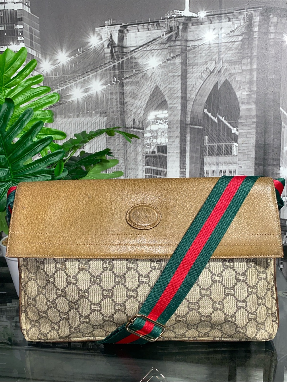 Authentic Rare Gucci GG Plus Vintage Bag - Picture 4 of 17